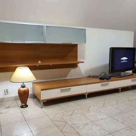 Luxury Iztok Next To The Center. Apartment *